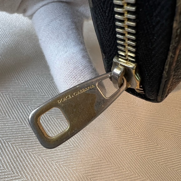 Dolce & Gabbana Leopard Print Zip Around Wallet | EUC - Picture 4 of 14